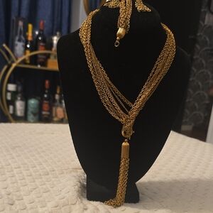 Sarah Coventry Elegant Goldtone Necklace